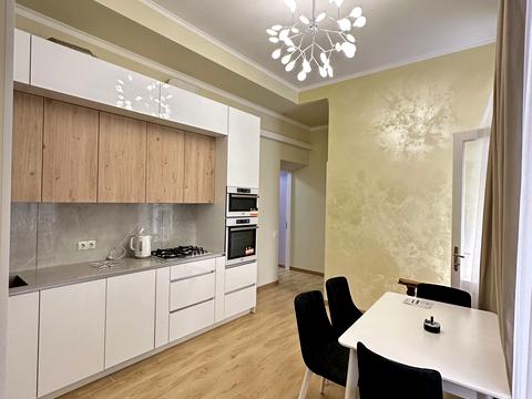 квартира за адресою Кониського, 1