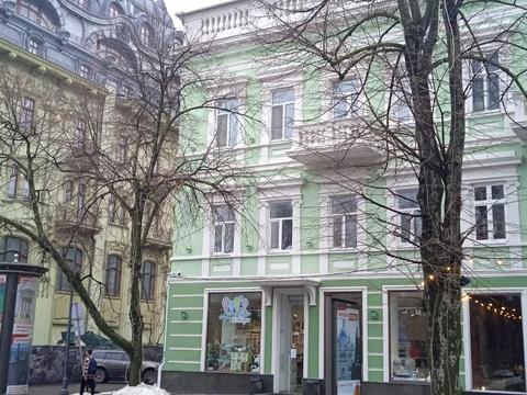 квартира за адресою Івана Луценка пров., 2