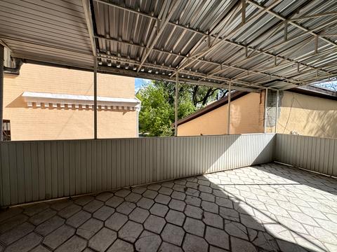 комерційна за адресою Саксаганського вул., 99