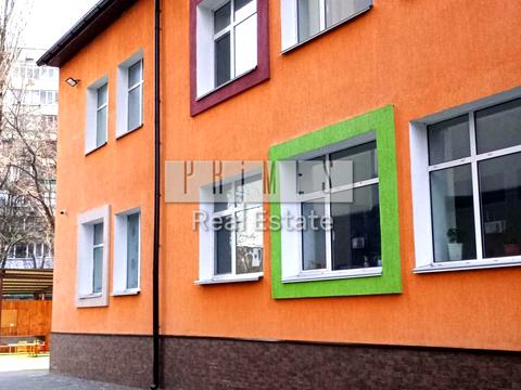 комерційна за адресою Борщагівська вул., 204 к2