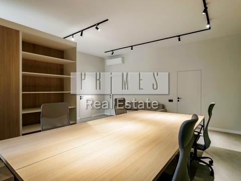 комерційна за адресою Богдана Хмельницького вул., 9