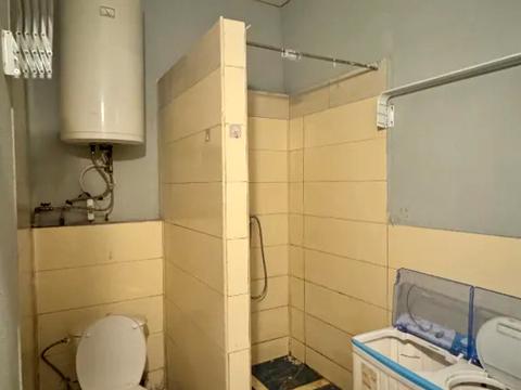 комерційна за адресою Універсальний пров., 7-А