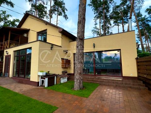 будинок за адресою Революції Гідності, 4Б