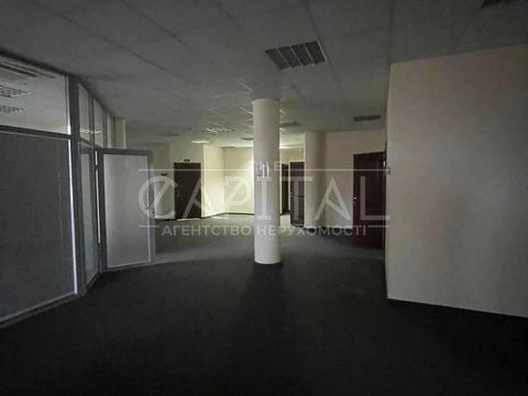 комерційна за адресою Польова вул., 24