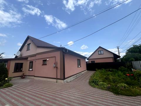 будинок за адресою Осіння вул., 37