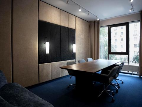 коммерческая по адресу Василя Тютюнника, 28а