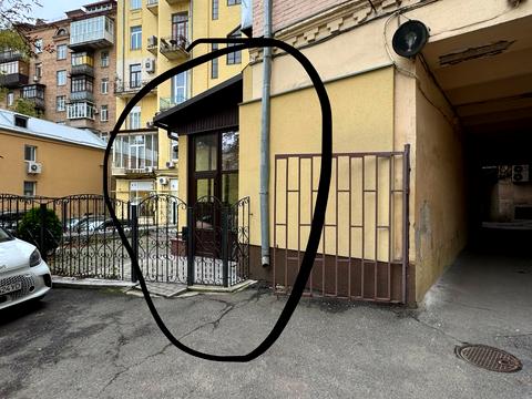 комерційна за адресою Велика Васильківська вул. (Червоноармійська), 25