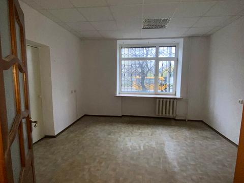 комерційна за адресою Охтирська, 19