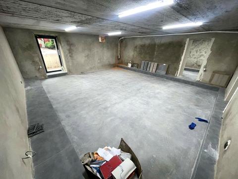 коммерческая по адресу вул. Тиха, 7