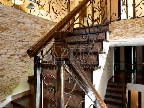 будинок за адресою Лугова