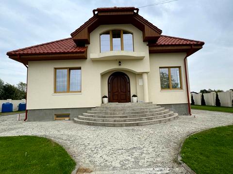 будинок за адресою с. Баранинці, Центральна