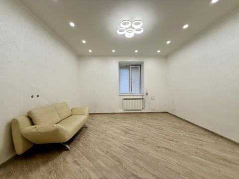 комерційна за адресою Дарвіна вул., 10