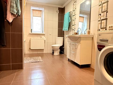 будинок за адресою Вишнева, 8