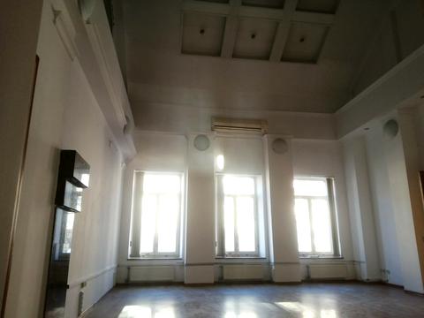 комерційна за адресою Дмитра Яворницького просп. (Карла Маркса), 67а