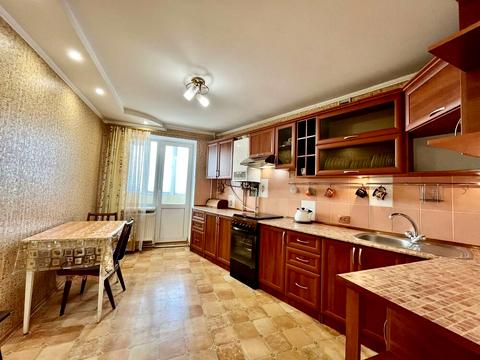 квартира за адресою Степана Бандери вул., 60А