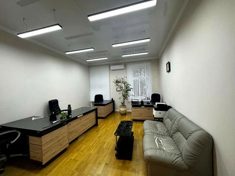 комерційна за адресою Павла Зеленого вул. (Коблевська), 7