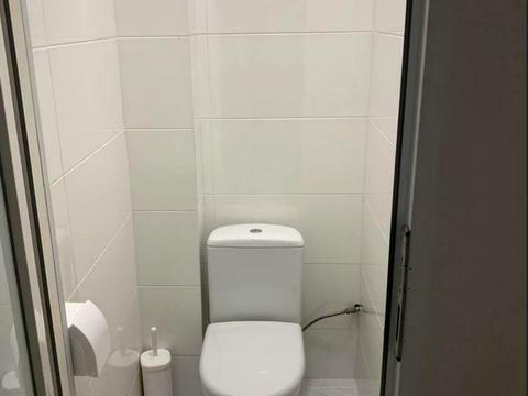 коммерческая по адресу Українських Героїв, 1