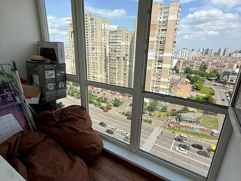 квартира по адресу Ревуцкого ул., 40-В