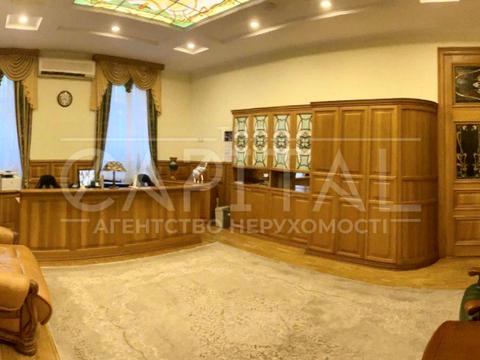 комерційна за адресою Лютеранська вул., 25