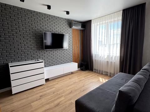 квартира за адресою Льва Ландау просп. (50-річчя СРСР), 52-Л