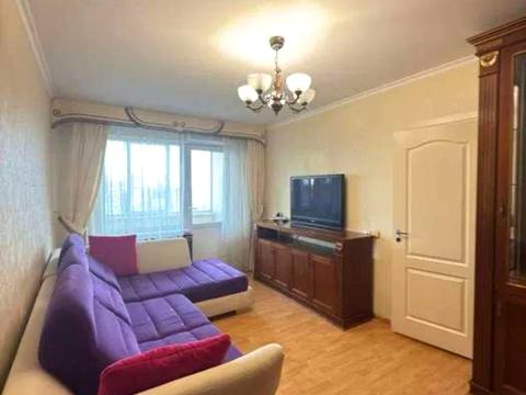 квартира за адресою Академіка Булаховського вул., 30-Б