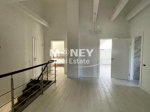 будинок за адресою с. Нові Петрівці, Нові Петрівці