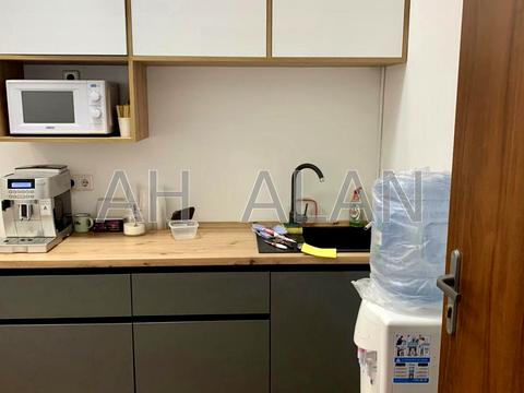 комерційна за адресою Межигірська вул., 87-А