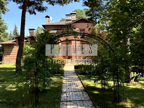 будинок за адресою Столичне шосе