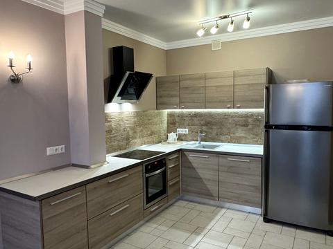 квартира за адресою Регенераторна вул., 4 к4