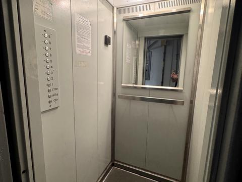 квартира за адресою Академіка Грушевського вул., 44