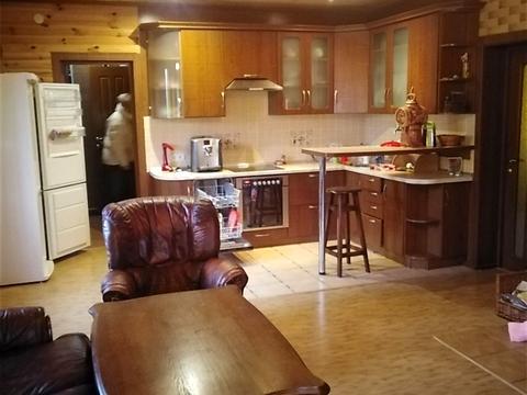 будинок за адресою с. Буки, Буки, 1