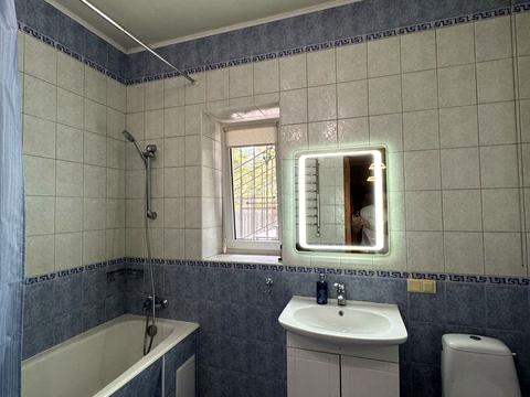 квартира за адресою чкалова, 42