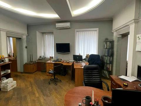 комерційна за адресою Польський узвіз, 9