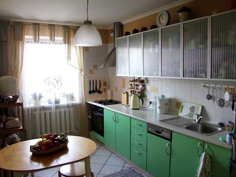 квартира за адресою Академіка Корольова вул., 48