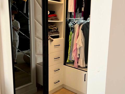 квартира за адресою Дегтярна вул., 18