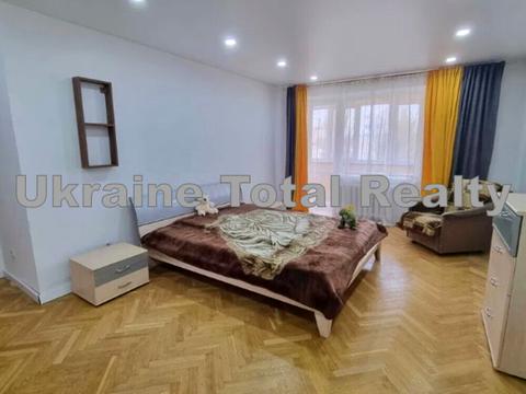 квартира за адресою Гетьмана Кирила Розумовського вул. (Миколи Краснова), 12-А