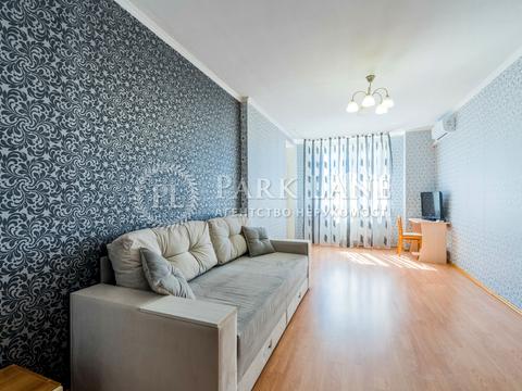 квартира за адресою Дмитра Чижевського вул. (Петра Чаадаєва), 2-В