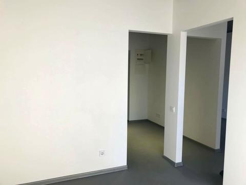 комерційна за адресою Василя Стуса вул., 7-Б