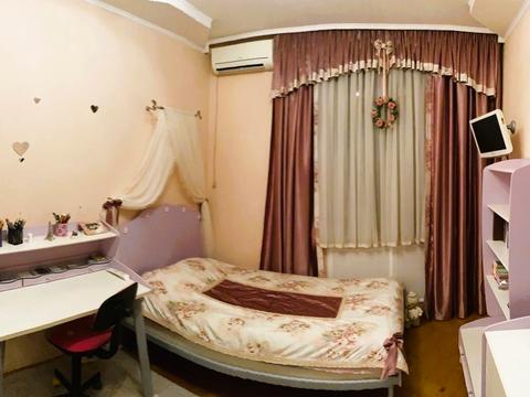 квартира за адресою Пилипа Орлика вул. (Паризької Комуни), 1