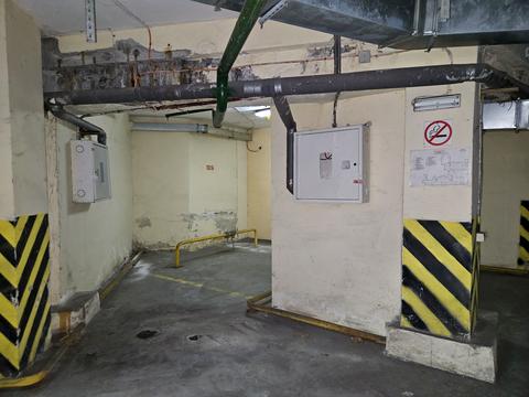 паркомісце за адресою Срібнокільська вул., 1