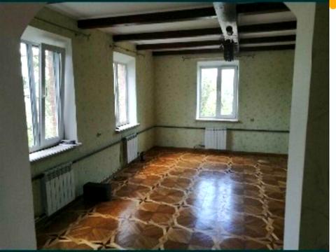 будинок за адресою с. Зазим'я, Квітнева вул.