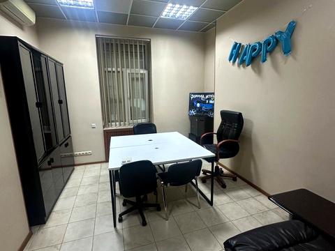 комерційна за адресою Богдана Хмельницького вул., 57