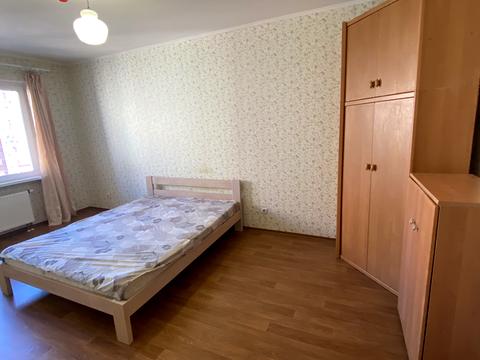 квартира за адресою Софії Русової вул., 1