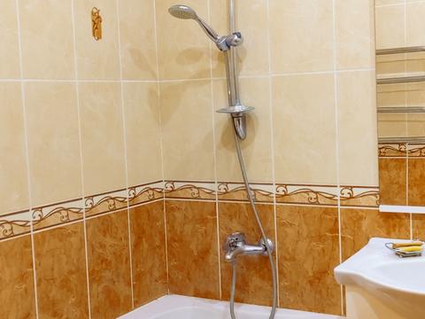 квартира по адресу Драгоманова ул., 1-Г