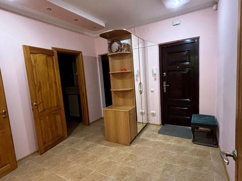 квартира за адресою Анни Ахматової вул., 16-В