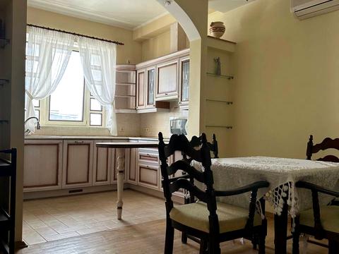 квартира за адресою Андрія Верхогляда вул. (Михайла Драгомирова), 4