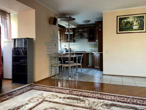 квартира за адресою Космічна вул., 6