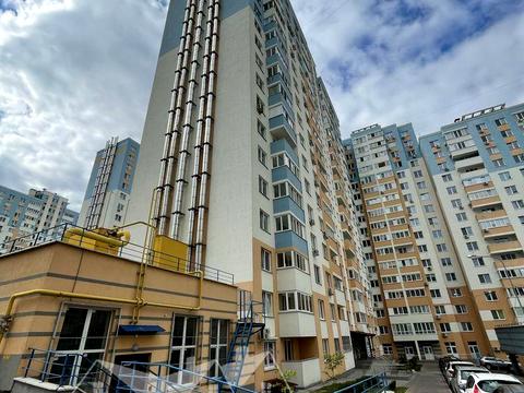 квартира за адресою Сергія Данченка, 32