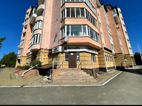 комерційна за адресою Леся Курбаса вул., 7