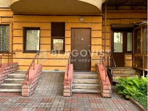 комерційна за адресою Дмитрівська вул., 69